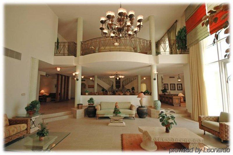 Golden Tulip Dana Bay