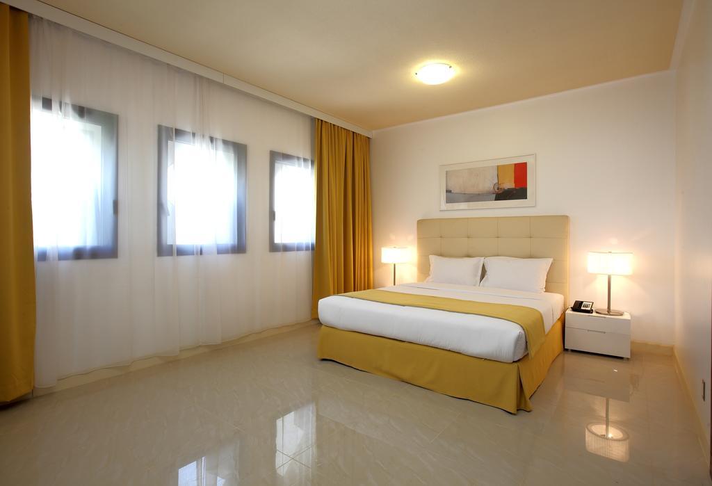 सहारा Golden Tulip Dana Bay
